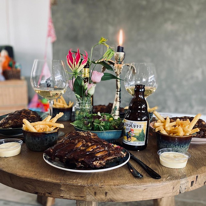 Family Ribs Box voor 4 personen.